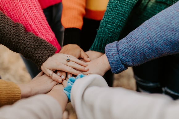 7 Reasons Social Support Improves Cancer Outcomes